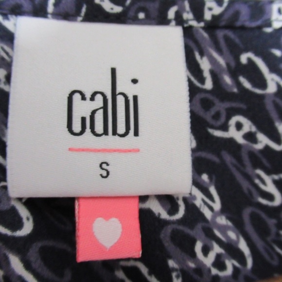 Cabi Te Amo Blouse
Size Small - Picture 8 of 9
